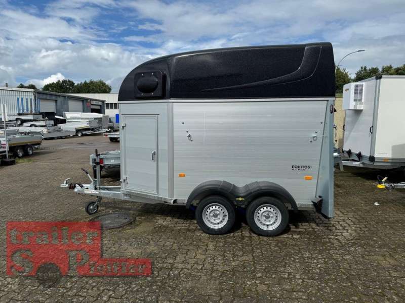 Horse trailer 2